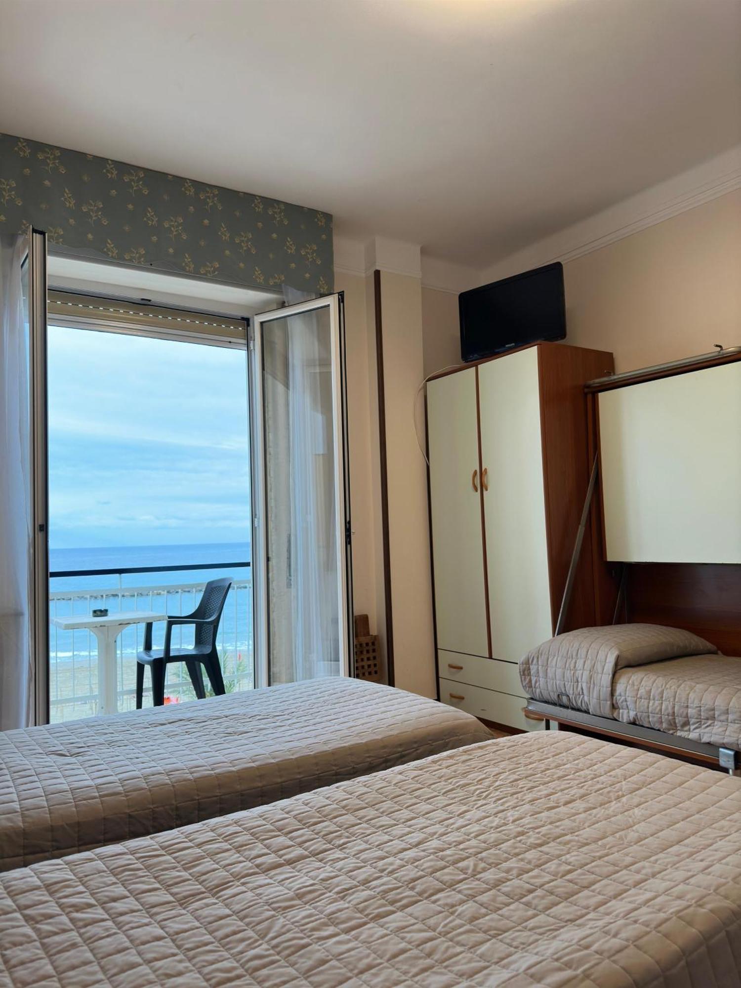 Hotel Svizzera أرما دي تاجيا المظهر الخارجي الصورة
